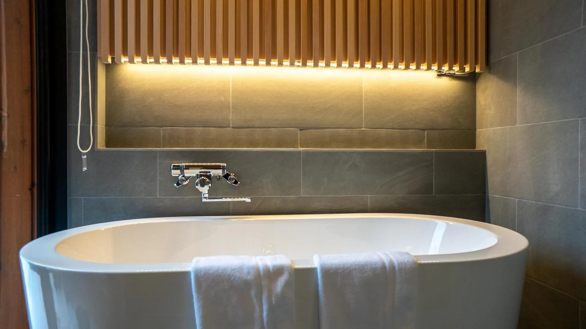 ניסקו Koyo Onsen Chalet 0*,