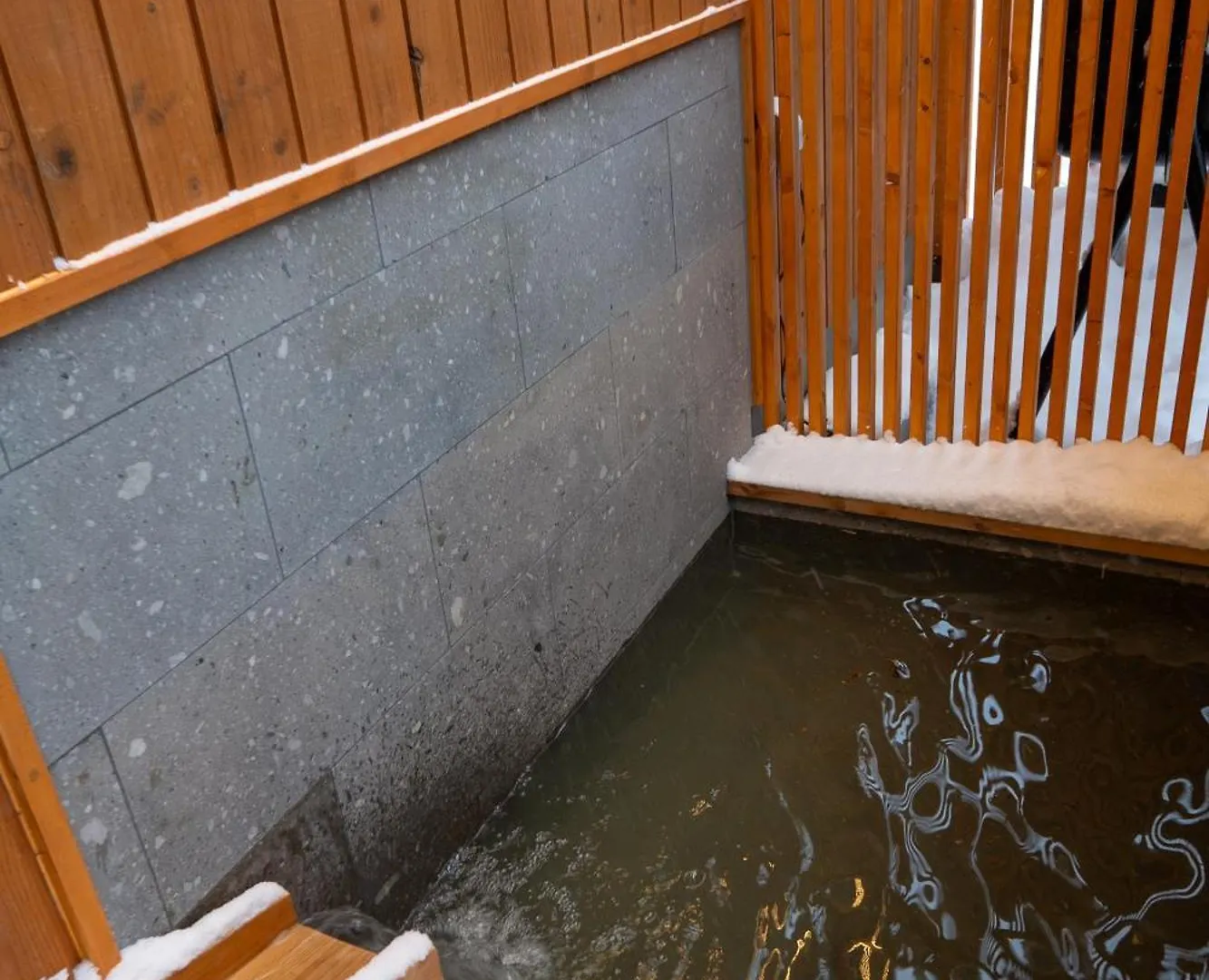 בית נופש ניסקו Koyo Onsen Chalet יפן
